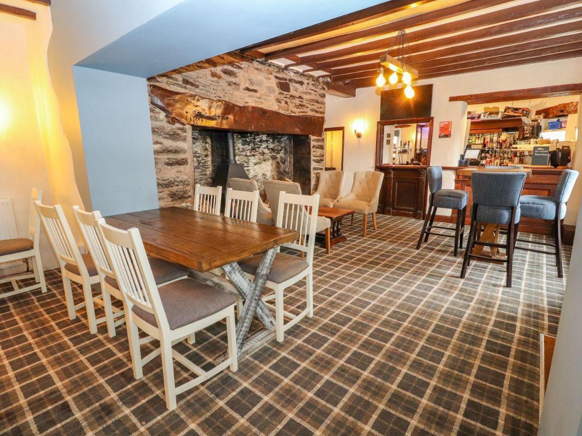 Hotel The Blue Lion Cynwyd Exteriér fotografie